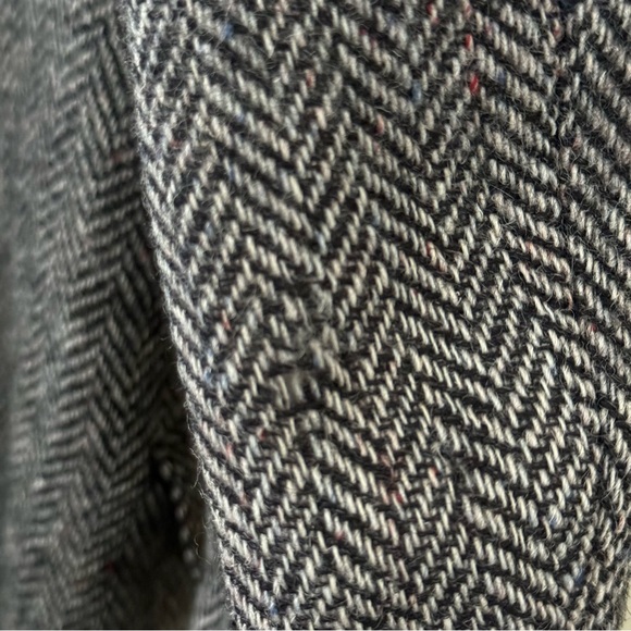 Jean Paul Germain Gray Herringbone 100% Wool Blazer Size 42R - Picture 4 of 7